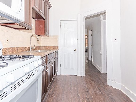 3rd image of 812 Sterling Pl #2A