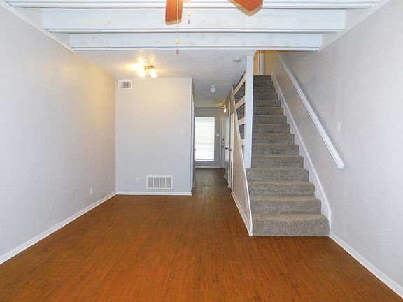 4th image of 1911 Kingswood Ct #1911