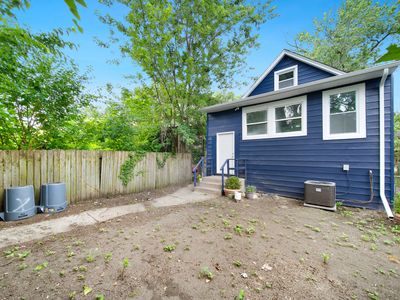 7652 1/2 S Coles Ave, Chicago, IL, 60649