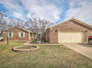 414 Brookview Dr, Evansville, IN 47711