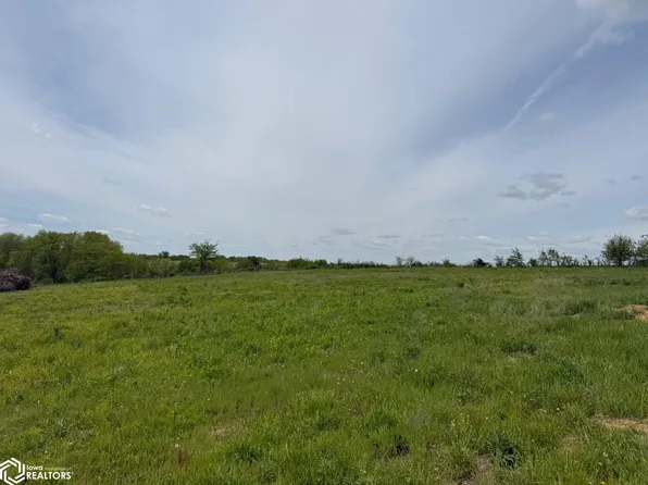 1 215th St, Bloomfield, IA 52537