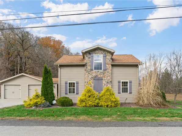 130 Hampton Rd, Mill Run, PA 15464