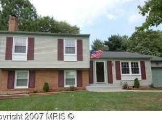 2616 Viking Dr, Herndon, VA 20171