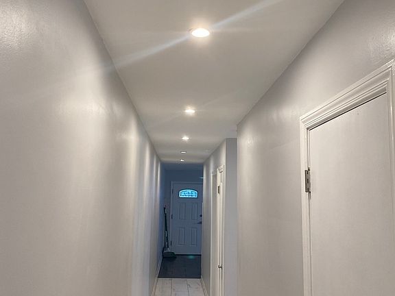 4th image of 6602 N Seeley Ave #1N