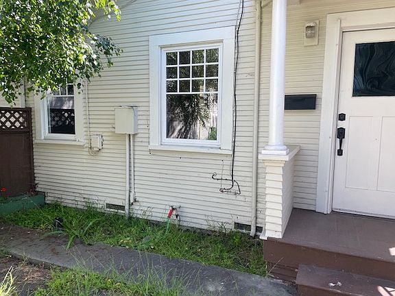 2nd image of 113.5 Peyton St