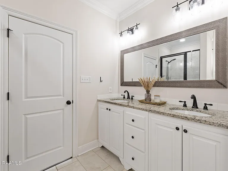 110 Olivewood Dr — Photo 24