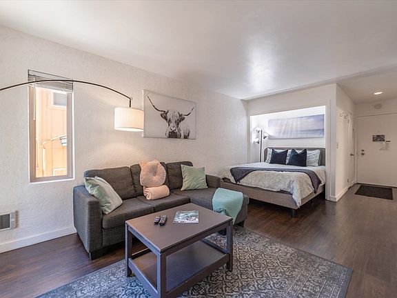 4th image of 1300 Regency Way #38