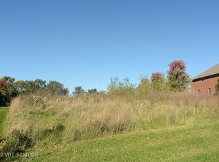 4 Rose Ln, Hawthorn Woods, IL 60047