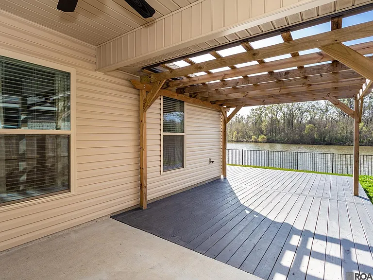 6356 Lake Edge Dr — Photo 15