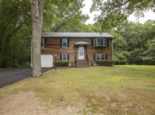 140 Birchwood Dr, Taunton, MA 02780
