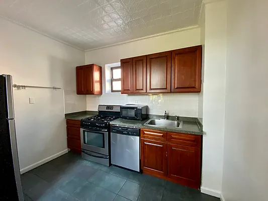 Rented by Compass | media 38