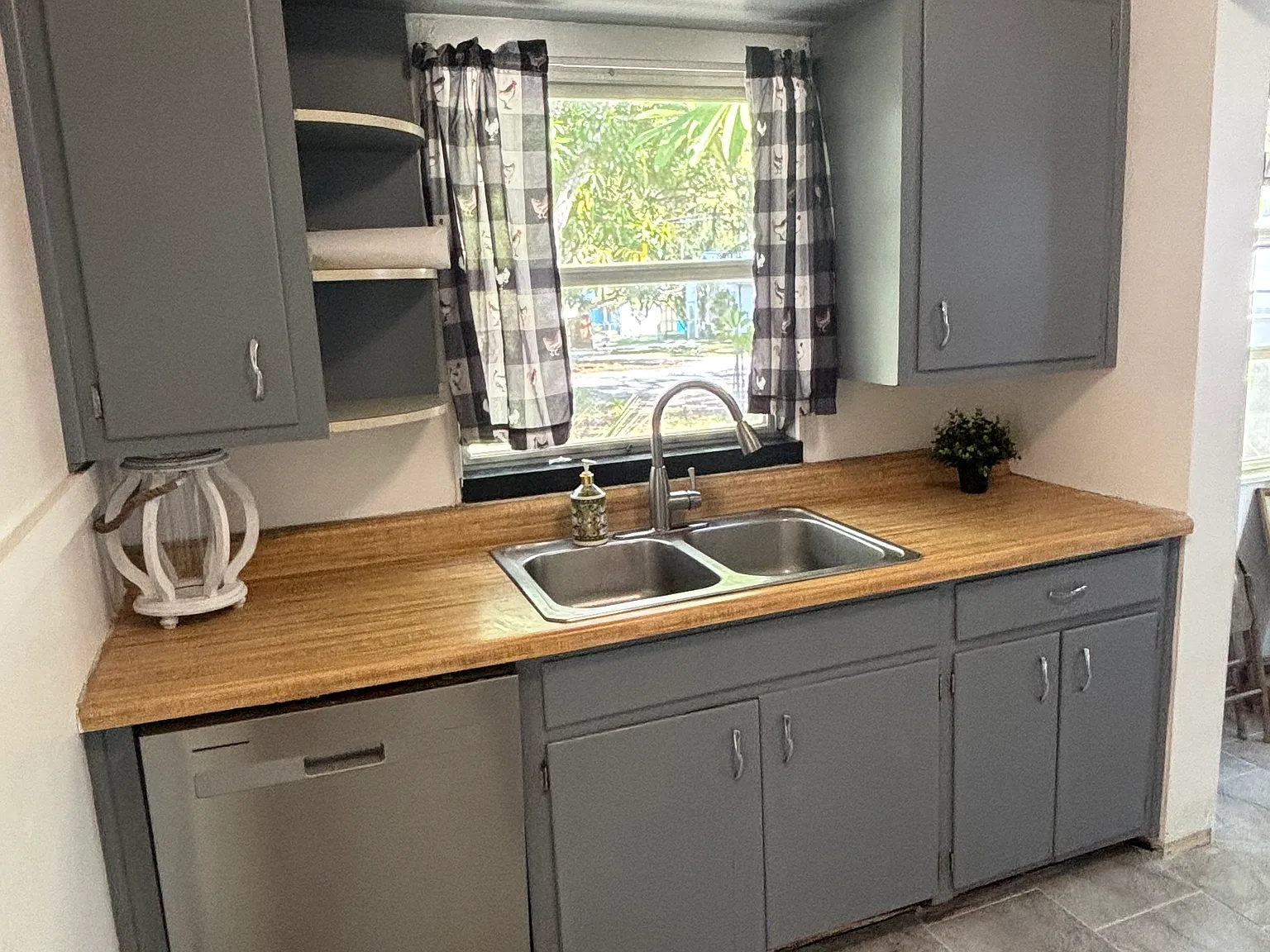 302 S Palm Ave — Photo 4