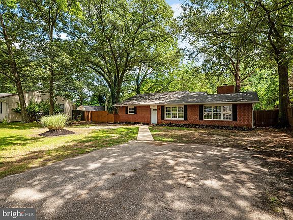 2nd image of 1395 Rainbow Dr