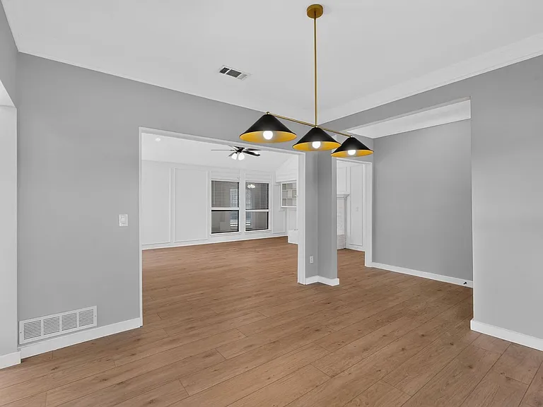 817 Sycamore Creek Rd — Photo 18