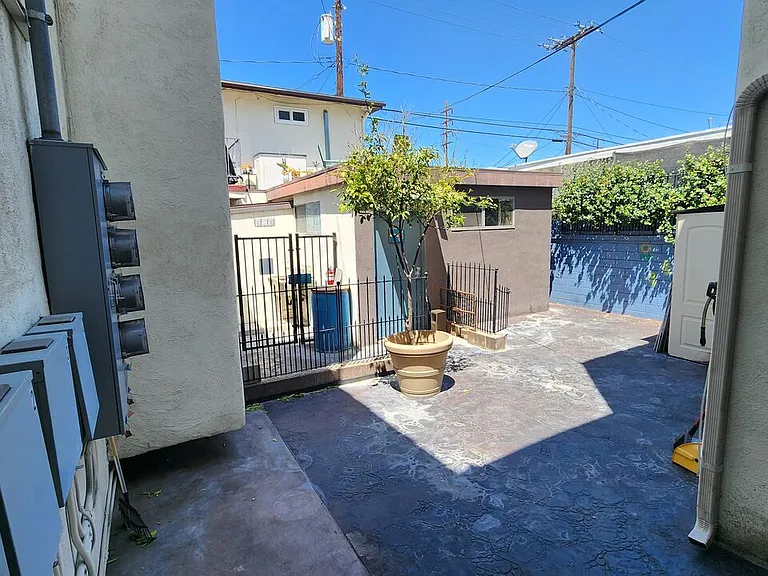 223 N Cordova St #1 — Photo 18
