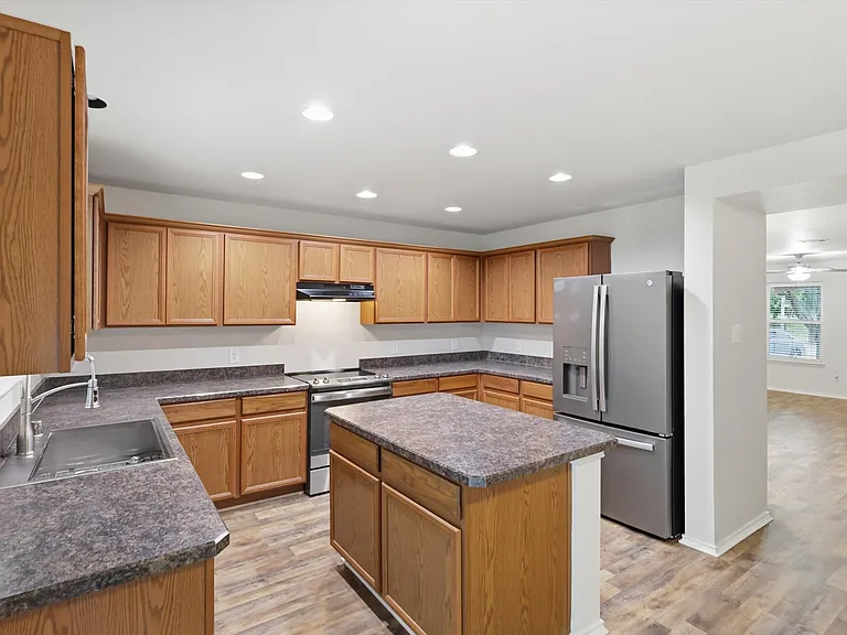 1356 N Cozumel St — Photo 8
