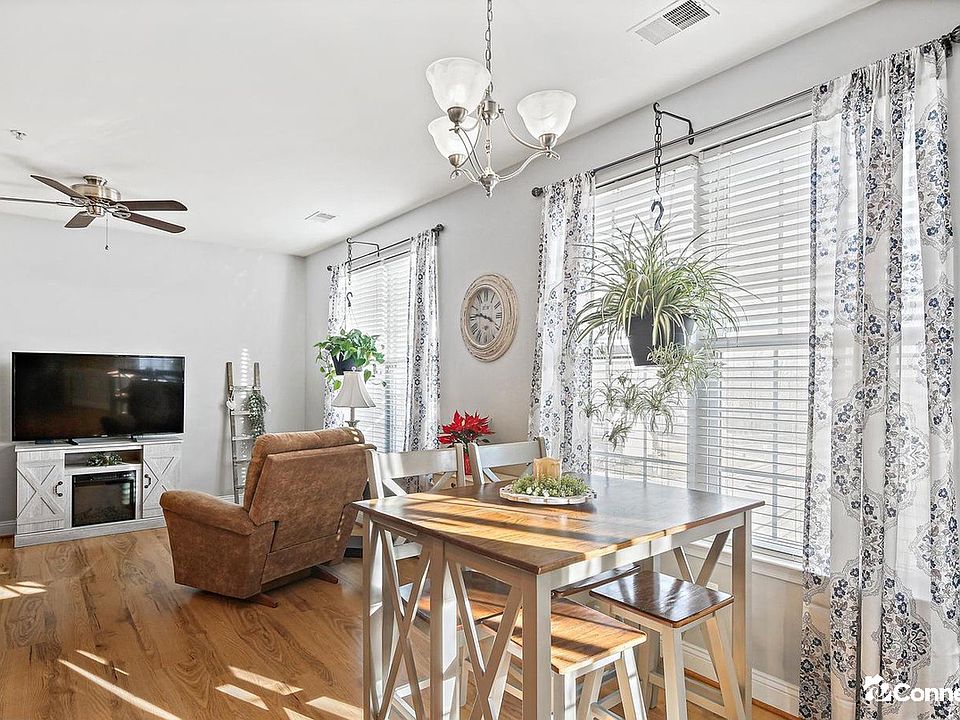 1st image of 4805 Mantlewood Way
