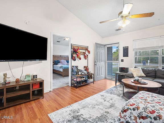 4th image of 57 Burlington Circle