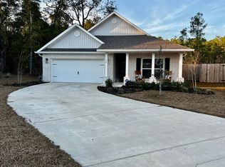 179 Beaver Trail Dr, Freeport, FL 32439