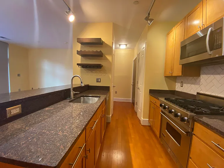 1654 Euclid St NW #105 — Photo 6