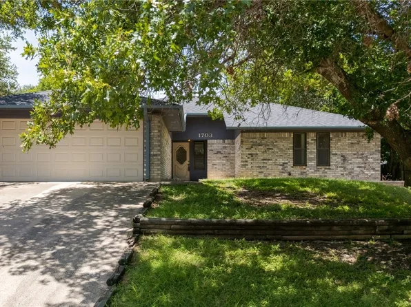 1703 Cedar Oaks Ln, Harker Heights, TX 76548