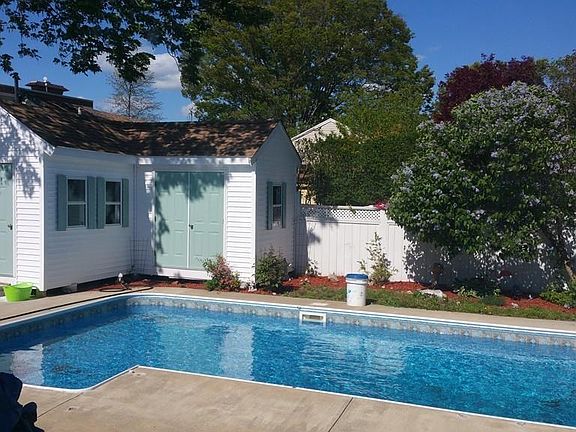 5th image of 234 Highland St