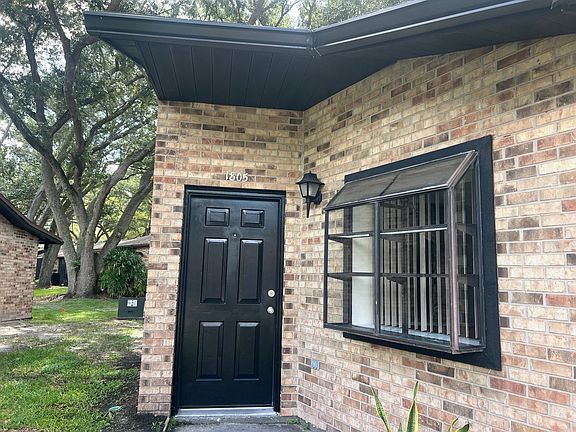 2nd image of 1805 Foxhall Cir