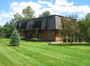 153 Cape Cod Rd #6, Stowe, VT 05672