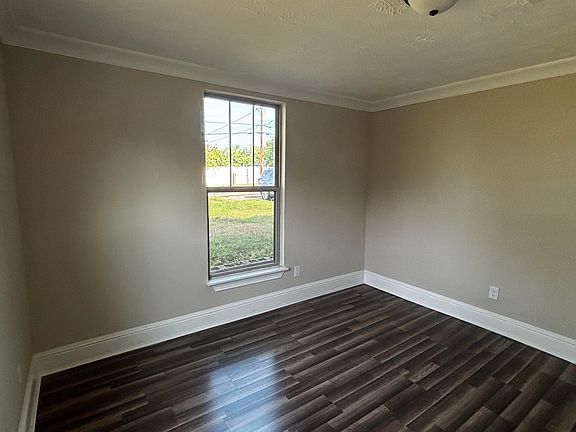2nd image of 427 Carolina Springs Rd