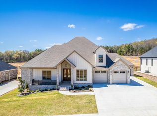 1675 Dolphin, Conway, AR 72034