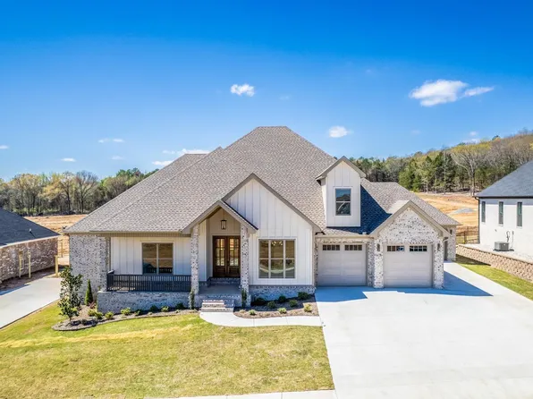 1675 Dolphin, Conway, AR 72034