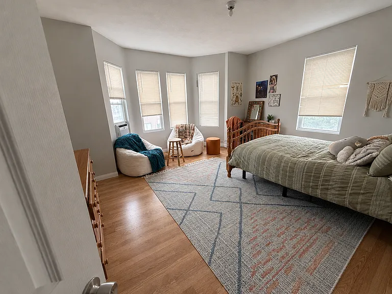 633 Somerville Ave #3 — Photo 5