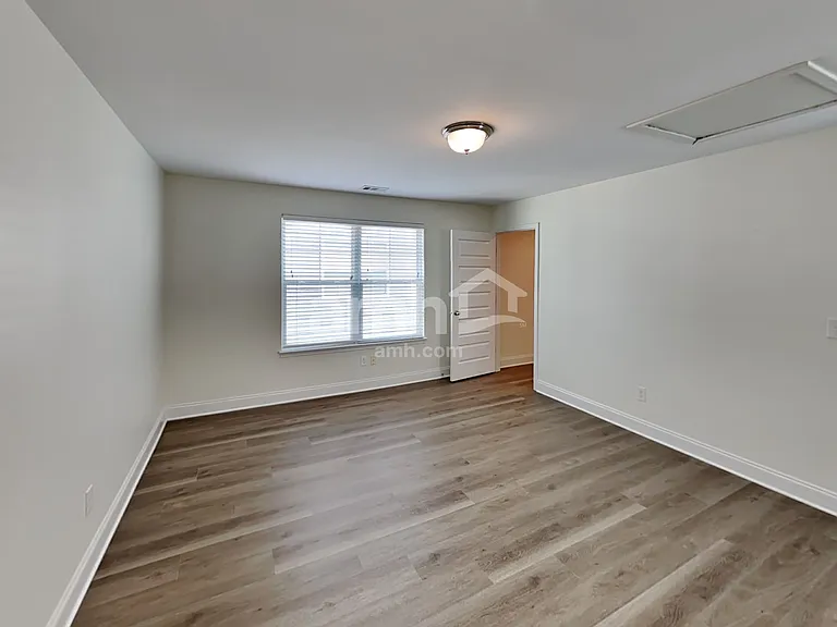 5532 Central Grove Sq — Photo 9