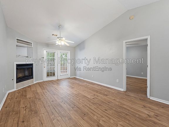 5th image of 107 Stonington Ln SW
