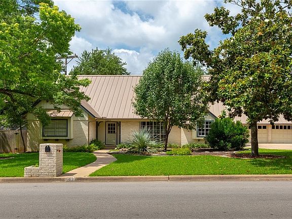 3rd image of 4005 Hyridge Dr
