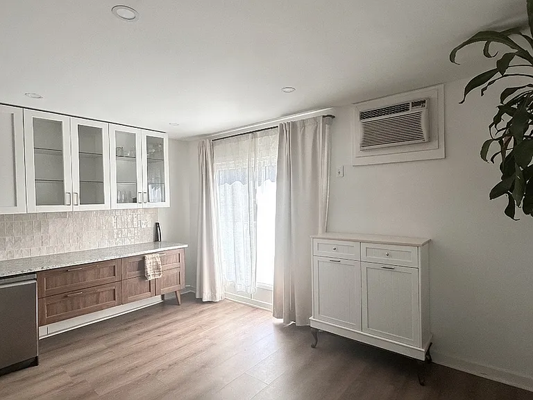 58 Mark Dr — Photo 12