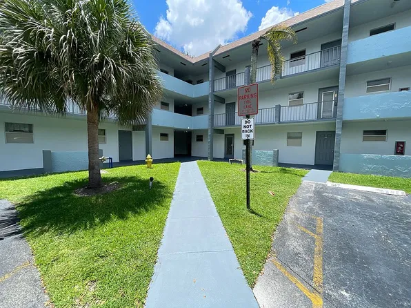 8351 Sands Point Blvd APT 105A, Tamarac, FL 33321
