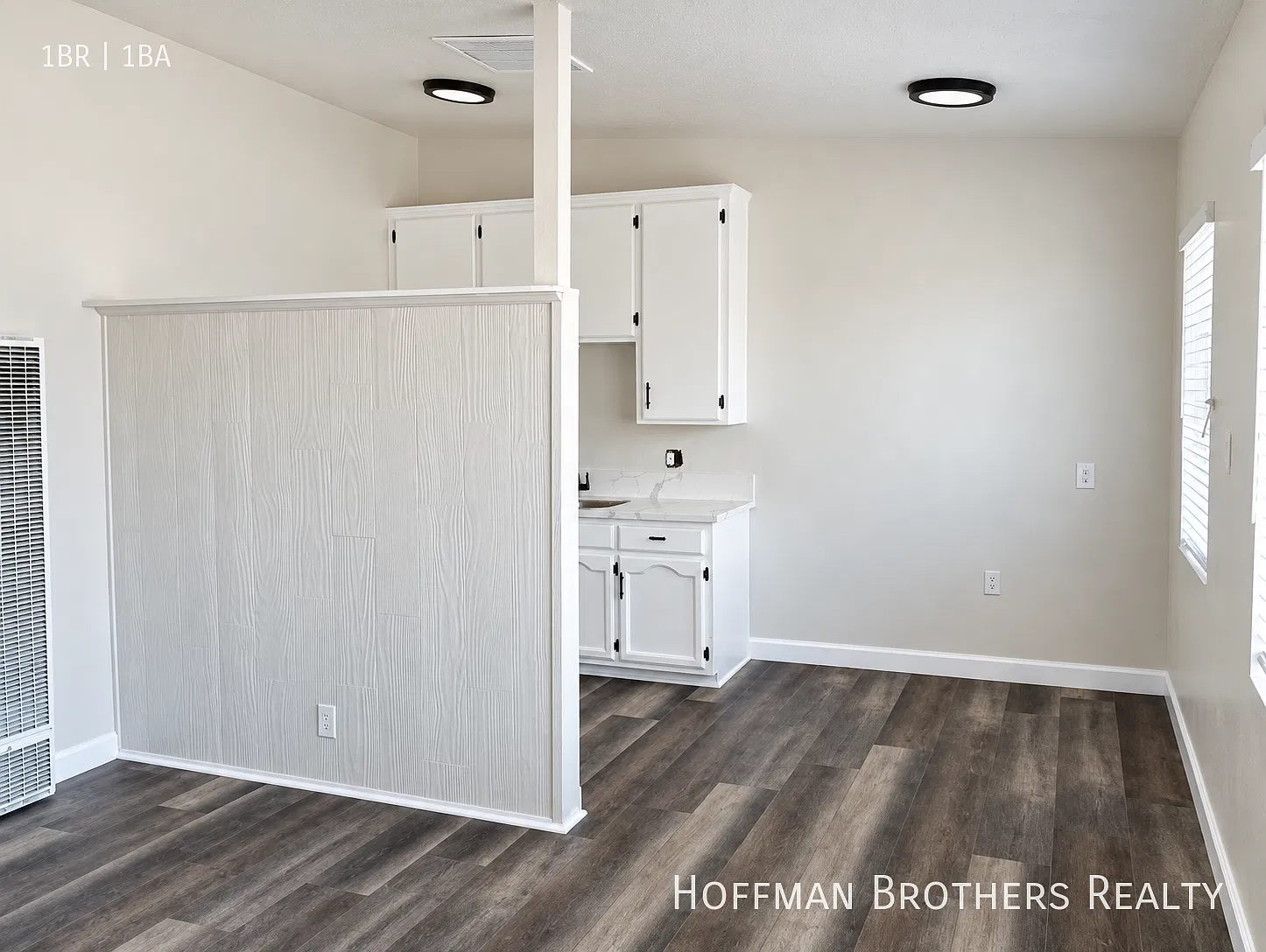 **1 Month Free**Stunning 1-Bedroom With Granite-Style Equipped Kitchen, Parking, Included Utiliti... — Photo 1