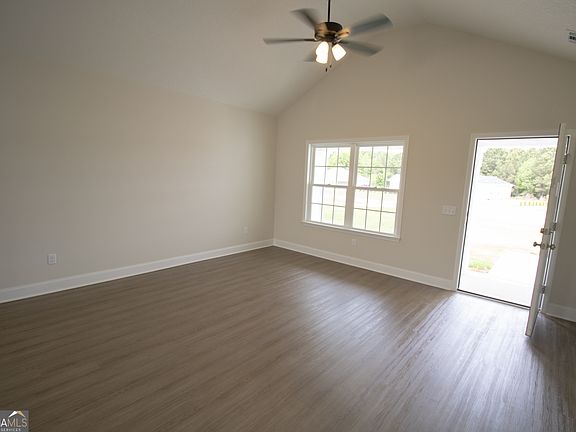 4th image of 114 Enclave Ct