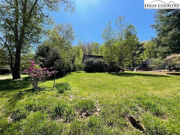3rd image of 163 Red Maple Ln