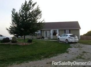 17791 258th St, Tonganoxie, KS 66086