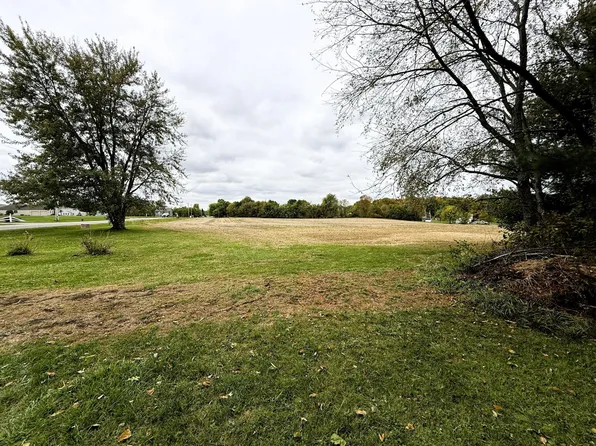 8455 Hill Rd NW, Canal Winchester, OH 43110
