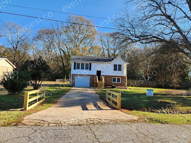 1st image of 1915 Alton Green Dr NE