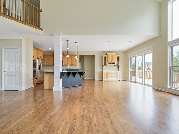 4th image of 25612 Meadowland Cir