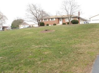 2072 Riverside Dr, Bethlehem, PA 18015