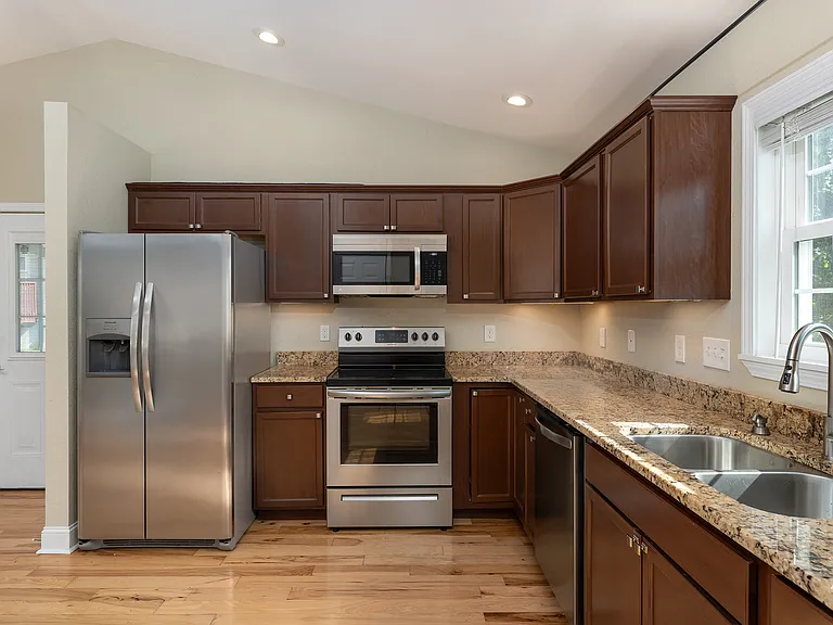 32 Oakcrest Dr — Photo 11