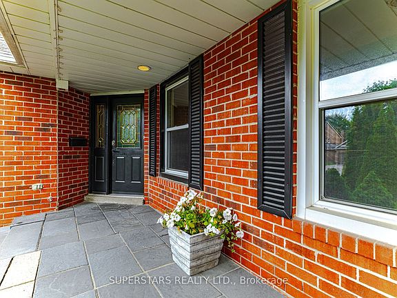 3rd image of 99 Peevers Cres