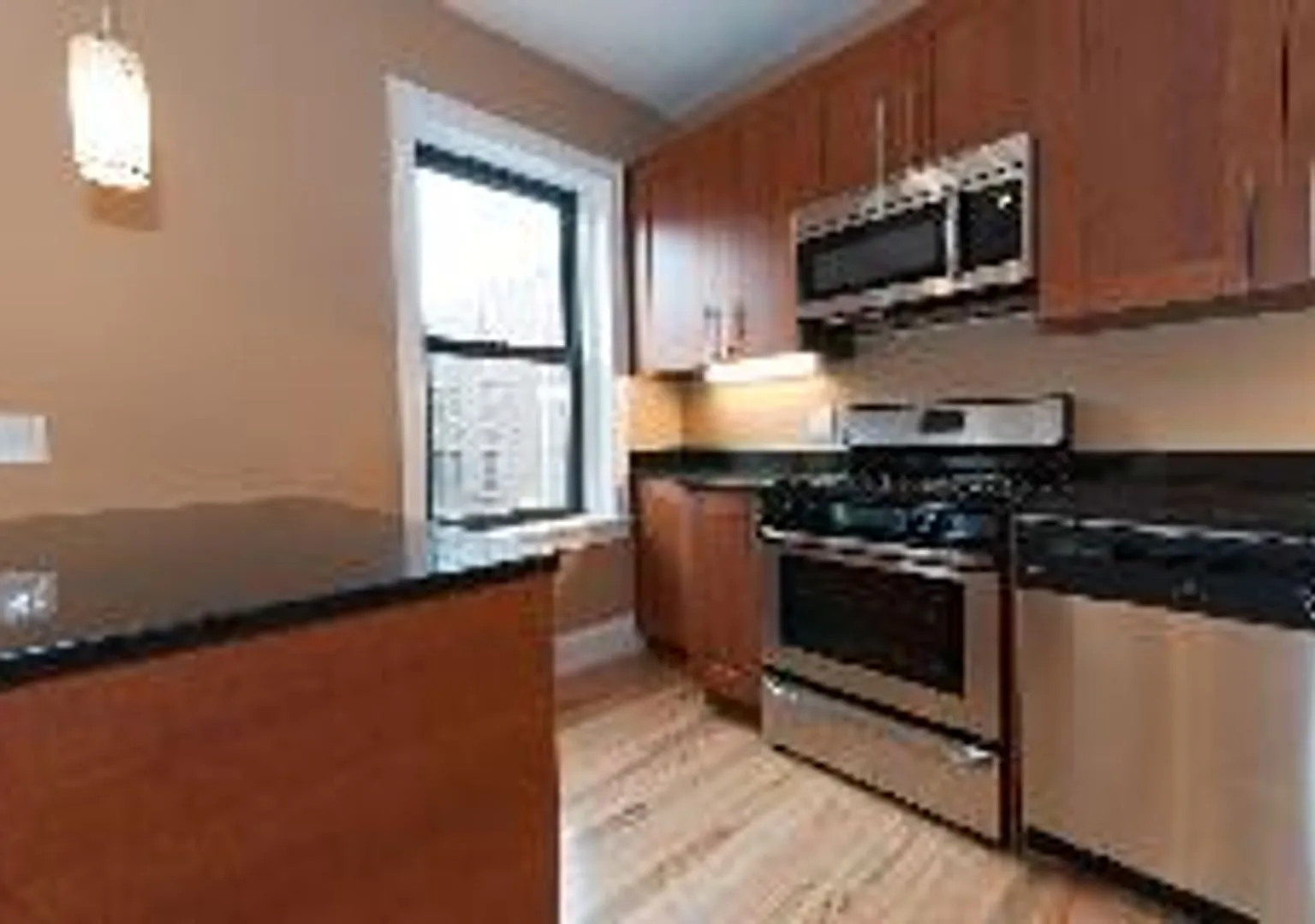 Huge 5 Bed/2 Bath Right On The B Line! Short Walk To Cleveland Circle — Photo 1