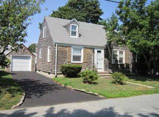 11 Invernia Rd, Cranston, RI 02920