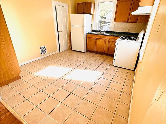 2nd image of 91-31 81st St #2